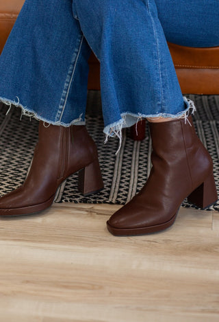 Shoes & Boots