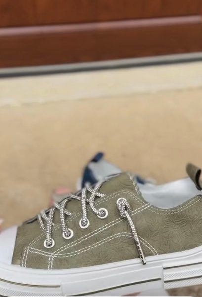 Ssge green sneaker