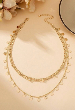 Gold necklace in 3 layers