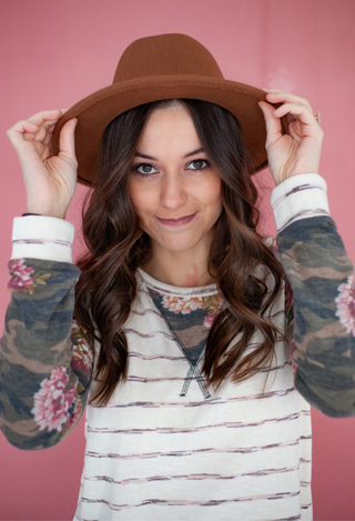 oatmeal floral top with hat