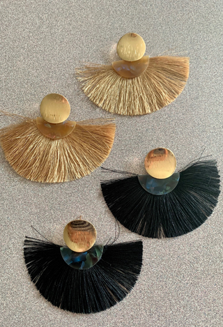 Fringe Fan earrings in black and tan