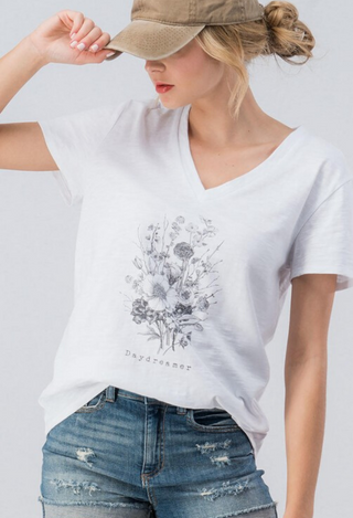 Daydreamer flower tee