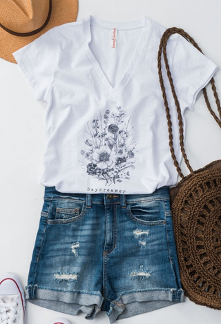 Daydreamer flower tee with shorts flatlay