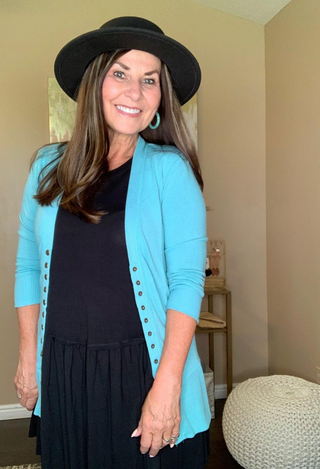 perfect sweater mint with black top and hat