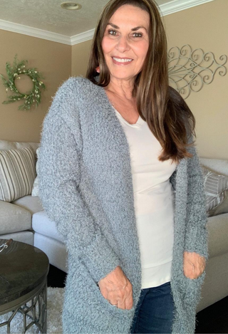 Manhattan Cardigan in teal with white tee