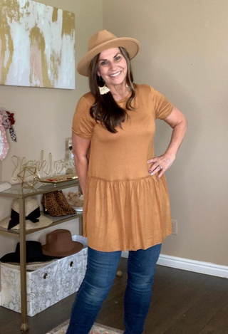 Kacie Ruffle Bottom Top in latte
