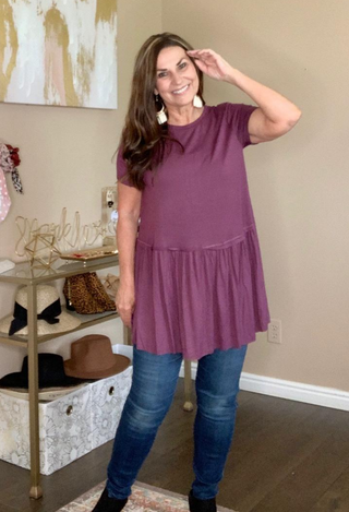 Kacie Ruffle Bottom Top in Plum