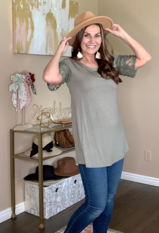 Venice Lace Top olive