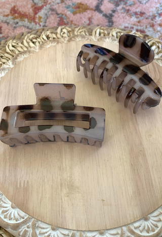 tortoise hair claw clips