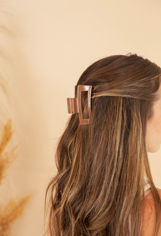 Dulce claw clip brown