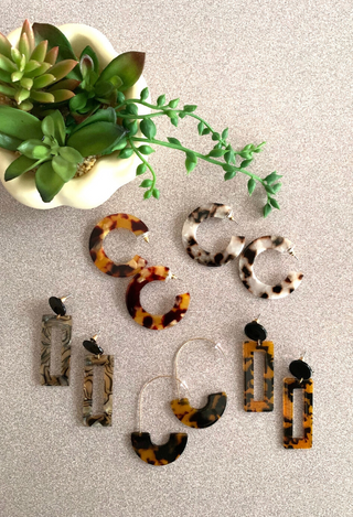 Tortoise earrings collection