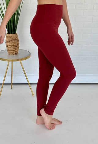 Ultra soft 5" leggings in burgundy