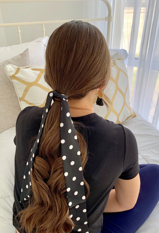 black dot Skinny scarf