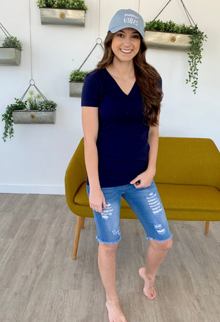 demim bermuda shorts with black tee