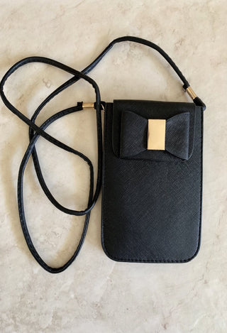 black crossbody bag