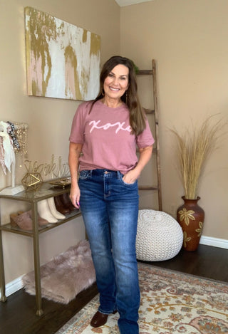 Womens XOXO tee in mauve