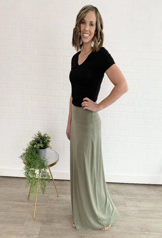 OliveMaxi skirt with black top